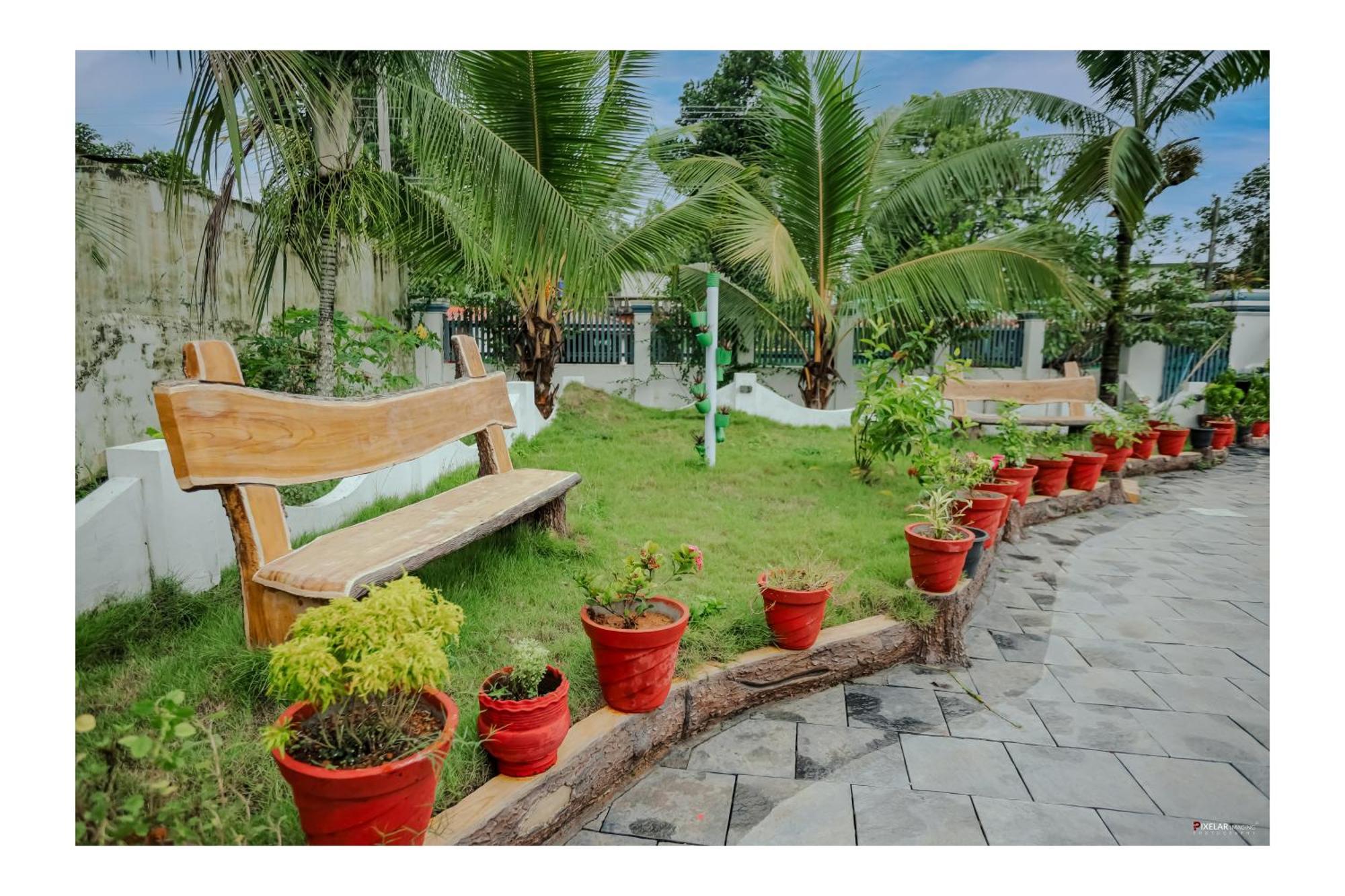 Hotel Gilead Holliday Tāmarakulam Exteriér fotografie
